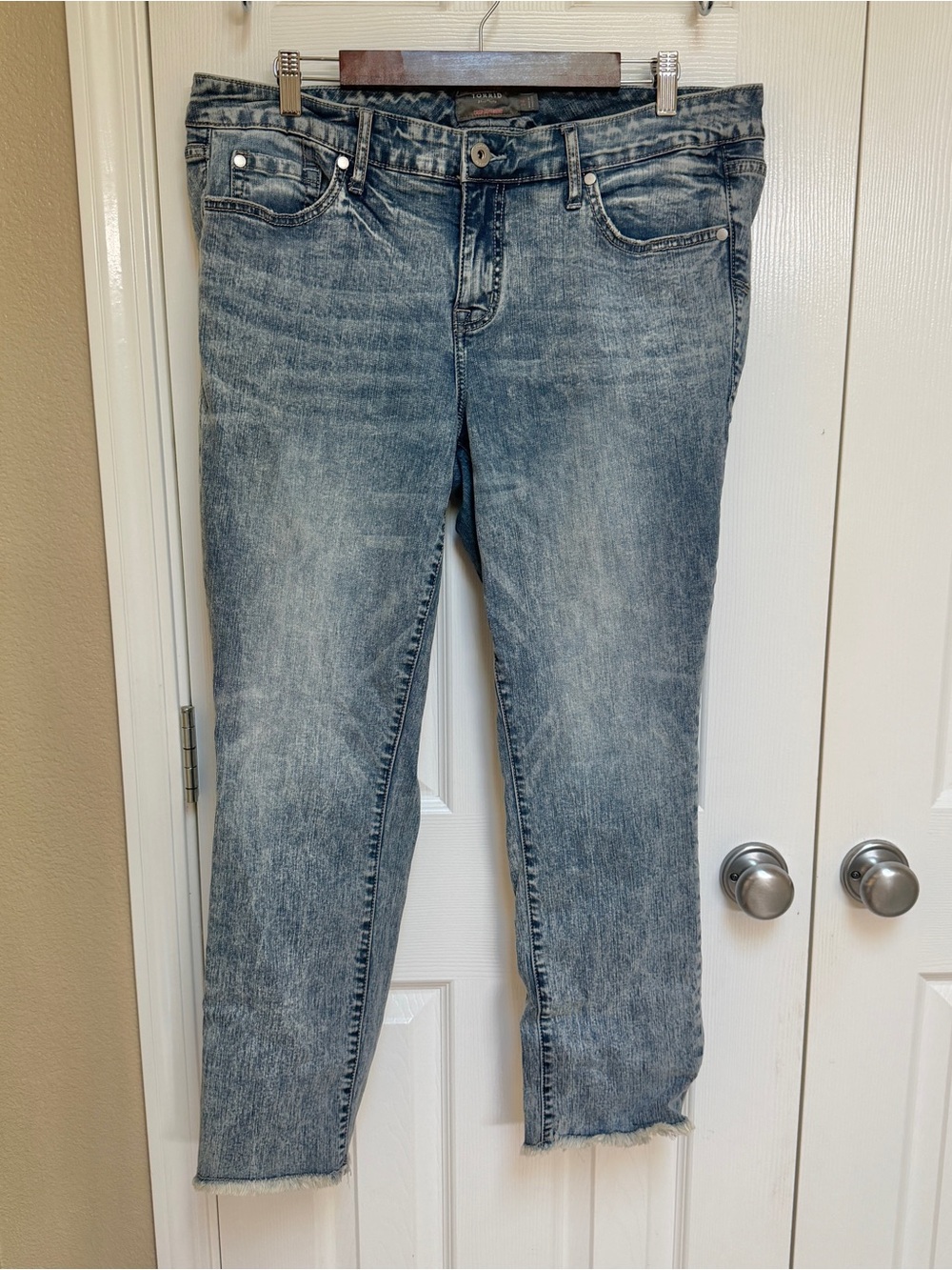 Torrid Crop Boyfriend Jean 14